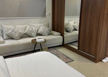 استوديو بسرير ماستر