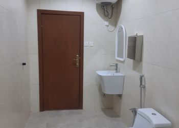 غرفة نوم بسرير ماستر