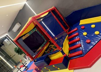 شقة أنيقة بدخول ذاتي وبلكونة 