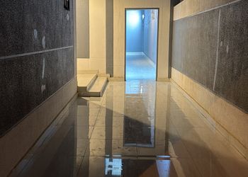 شقة بغرفة معيشة وغرفة نوم 