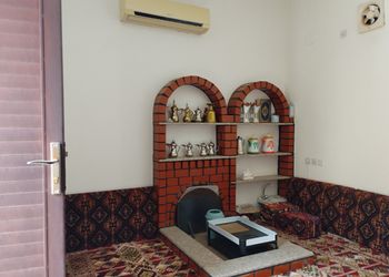 دور ارضي بمجالس وغرف نوم