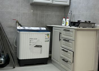 شقة ارضية بغرفة نوم بحوش خاص