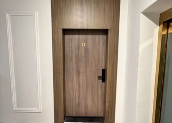 استديو بسرير ماستر وجلسة جانبية
