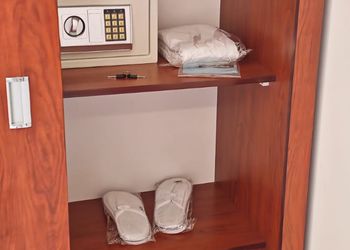 شقة بثلاث غرف نوم 