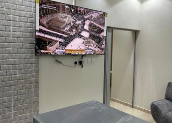 شقة بغرفة معيشة وغرفتين نوم 