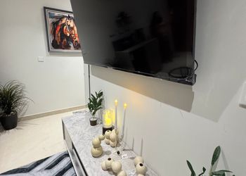 شقة بغرفة معيشة وغرفة نوم 