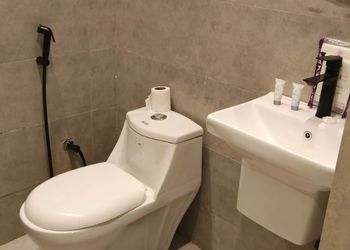 استديو بسرير ماستر وجلسة جانبية 