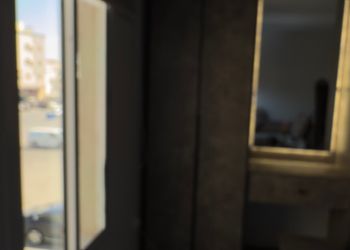 استديو بسرير ماستر وجلسة مريحة 
