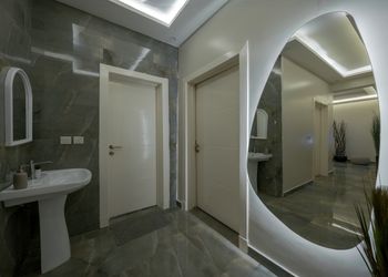شقة بغرفة نوم وصالة ودخول ذاتي 