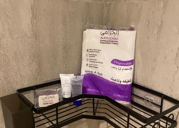 شقة بغرفتين نوم وصالة 