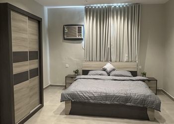 استديو هادئ بدخول ذاتي 