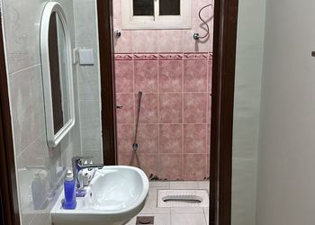 استديو بسرير ماستر وجلسة جانبية