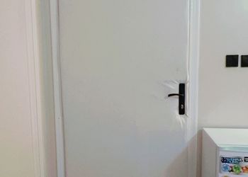 استديو بتصميم هادئ ودخول ذاتي