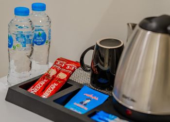 شقة بغرفة معيشة وغرفتين نوم 