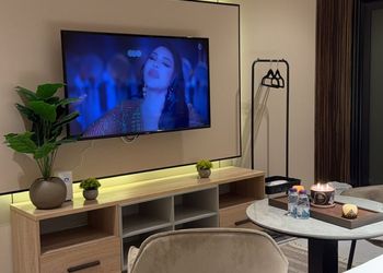 استديو بسرير ماستر وجلسة جانبية
