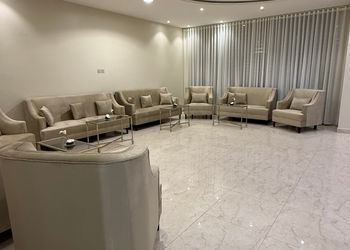 شاليه بمسطح اخضر وجلسة خارجية 