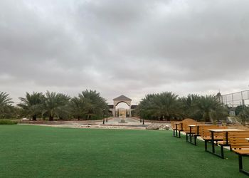 مزرعة بمناظر خلابة وجلسات خارجية 