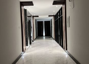 شقة بتصميم هادئ وغرفة نوم 