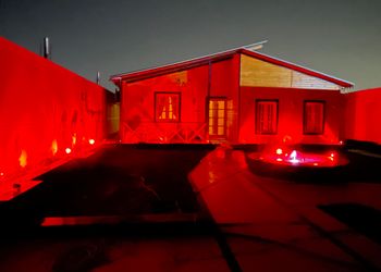 كوخ بغرفتين نوم وباجواء عائلية 
