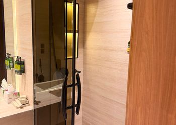 غرفة سرير ماستر بدورة مياة