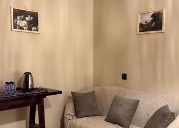 استديو بدخول ذاتي وتصميم هادئ 