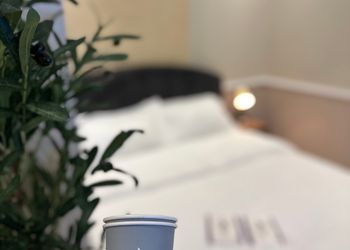 استديو بسرير ماستر 