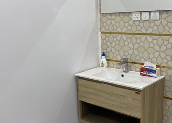 شالية بمجلس مطل على المسبح 