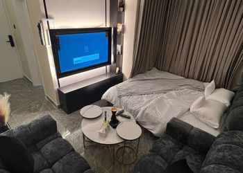 استديو هادئ بسرير ماستر