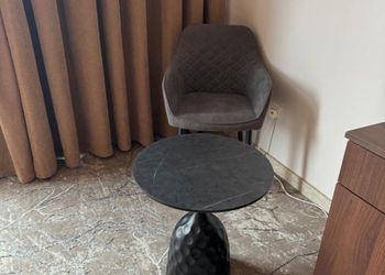 شقة بثلاث غرف نوم وصالة