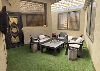 استديو بجلسة خارجية وسرير ماستر 