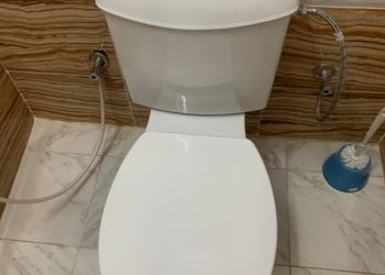 استراحة بمجلس وفناء خارجي 