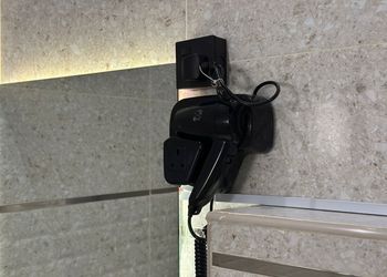 استديو بسرير ماستر وجلسة جانبية