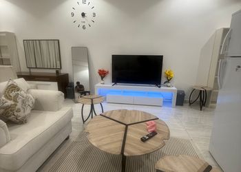 استديو بسرير ماستر