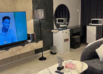 استديو بسرير ماستر وجلسة جانبية