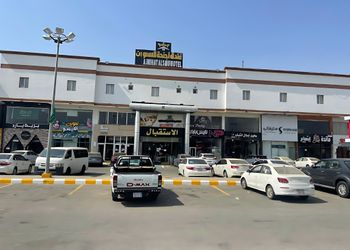شقة بصالة وغرفة نوم