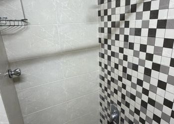 استديو بأثاث مريح وبسيط 