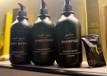 شقة بغرفة معيشة وغرفة نوم 