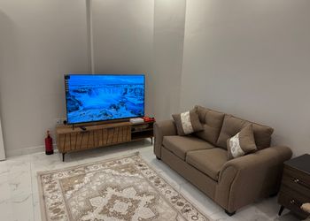 استديو بسرير ماستر وجلسة جانبية 