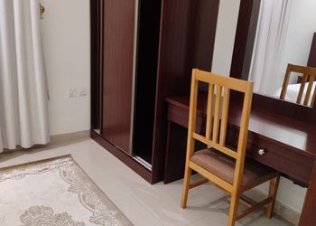 شقة بغرفتين نوم وصالة 