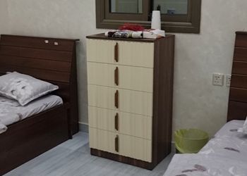 شاليه بمسطح اخضر وجلسة خارجية 