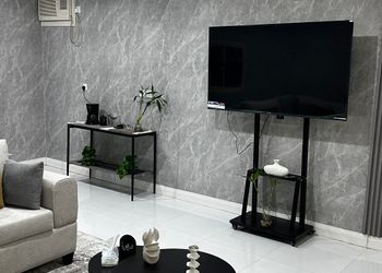 شقة بصالة وغرفتين نوم 