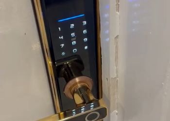 استديو بسرير ماستر وجلسة جانبية