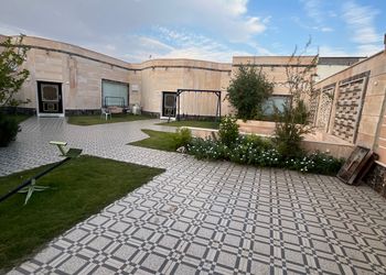 استراحة بألعاب أطفال ومسبح