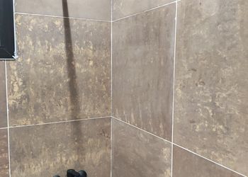 استديو هادئ بسرير ماستر