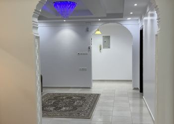 شقة بغرفتين نوم وصالة