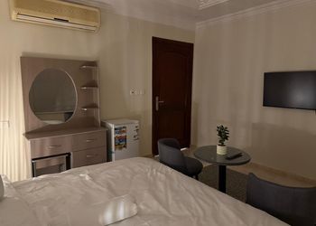 استديو بسرير ماستر ودخول ذاتي