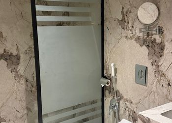 استديو بسرير ماستر وجلسة جانبية 