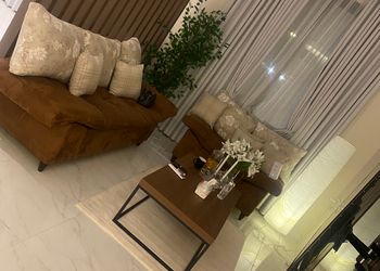 استديو بأثاث مريح وبسيط 