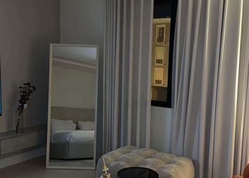 استديو هادئ بدخول ذاتي 