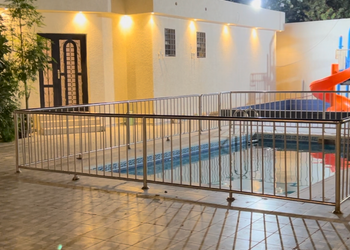 شاليه بألعاب مائية ومسبح